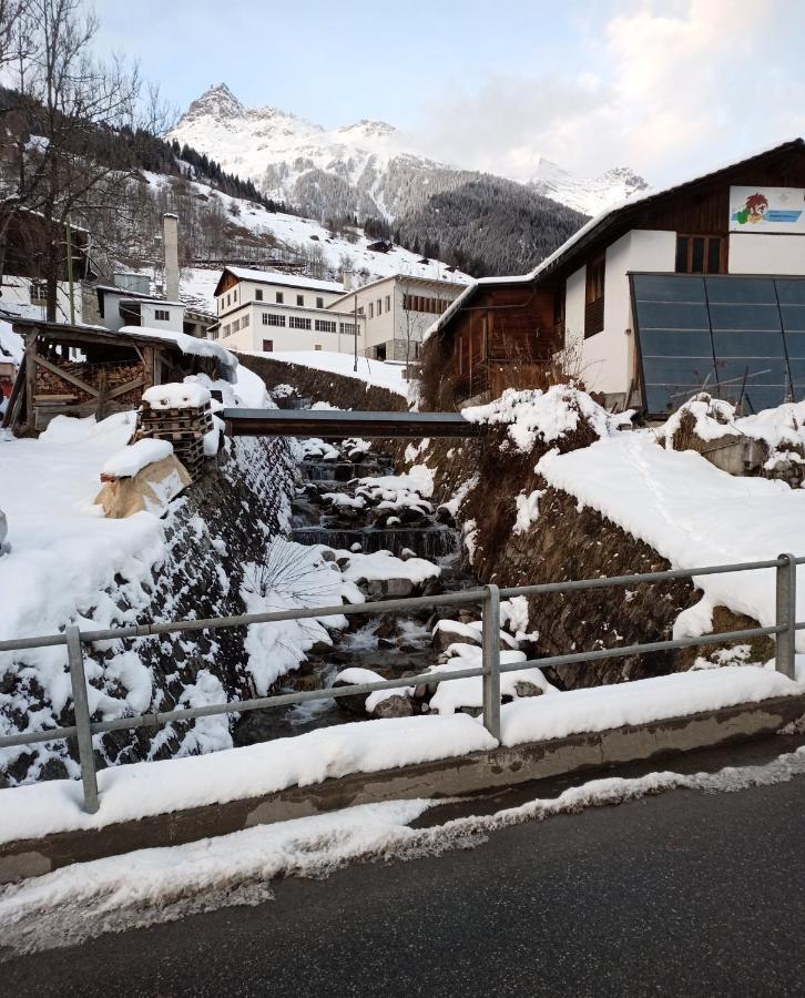 Casa Steilalva - Grosszuegiges Chalet Fuer Erholsamen Familienurlaub Surrein Buitenkant foto